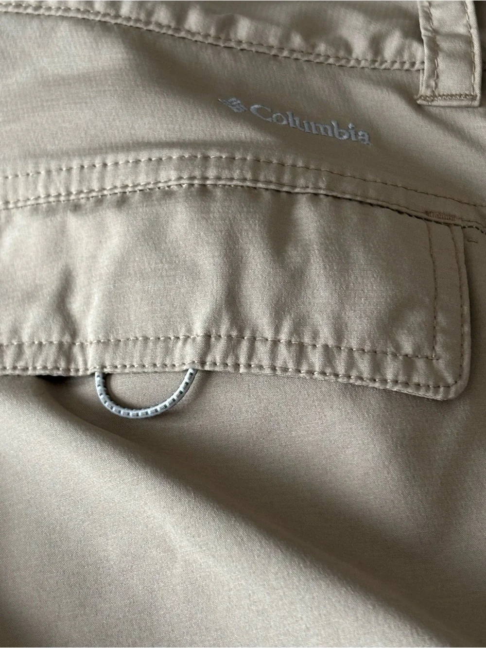 Columbia Tan Cargo Pants - Lightweight Outdoor Utility - Picture 5 of 5